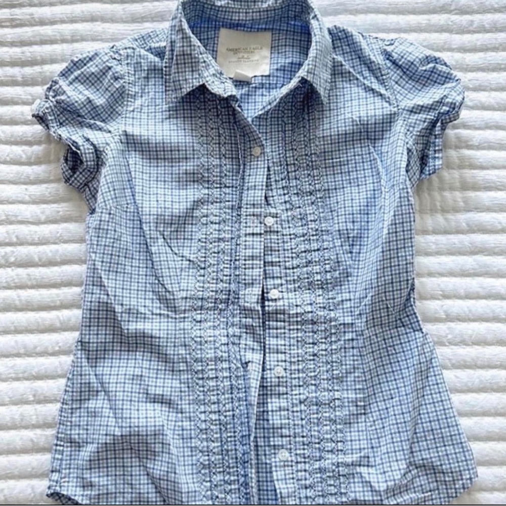Vintage early 2000s American eagle plaid button up